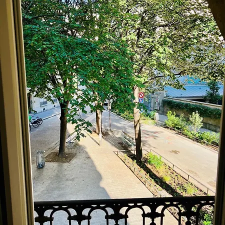 Chic Quartier Montparnasse Paris